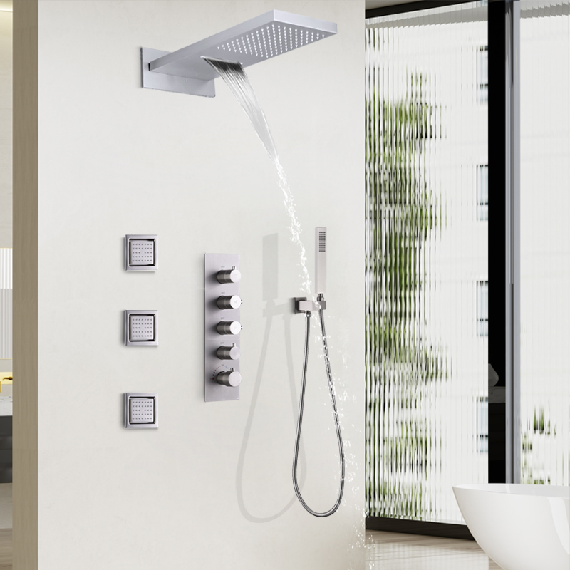 Sistema de chuveiro de chuva